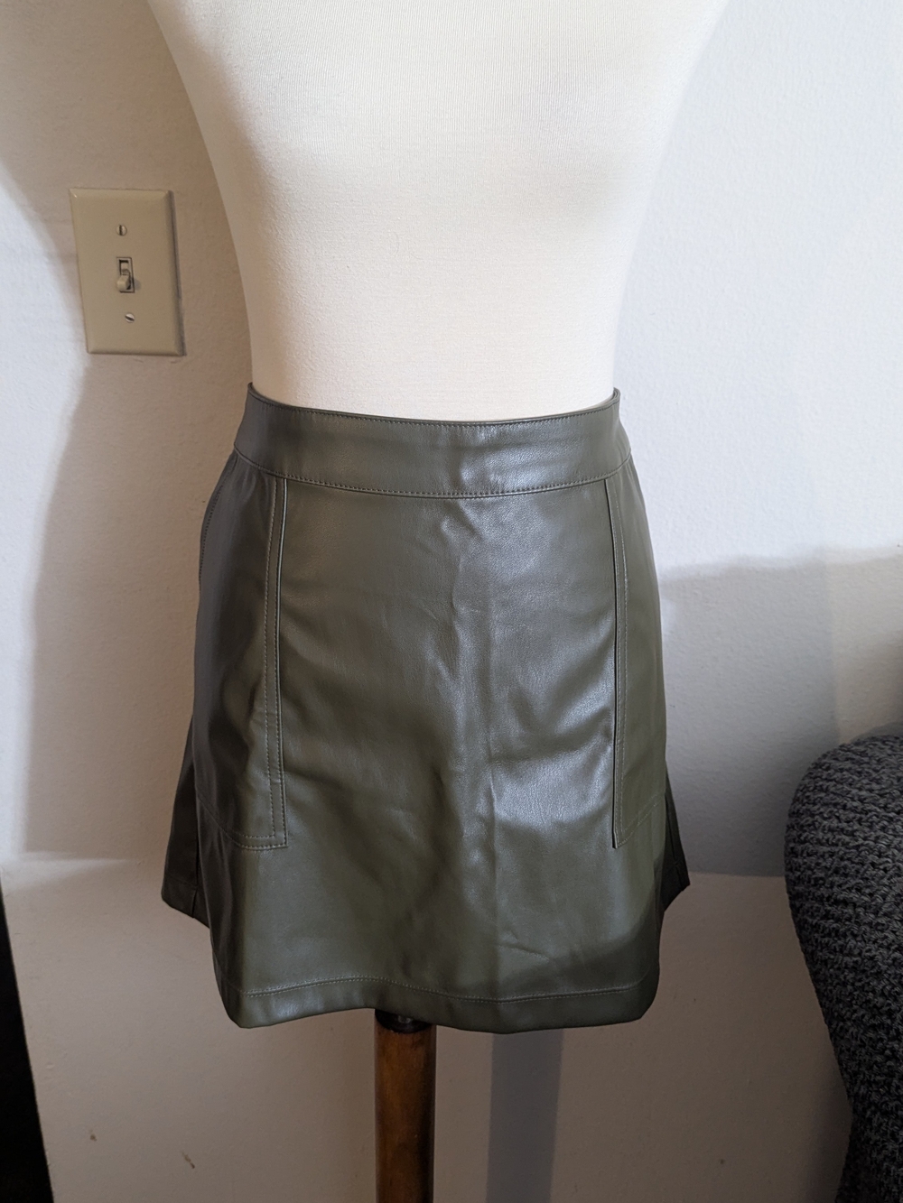 NWT A New Day Olive Green Faux Leather Mini Skirt Size L Pockets